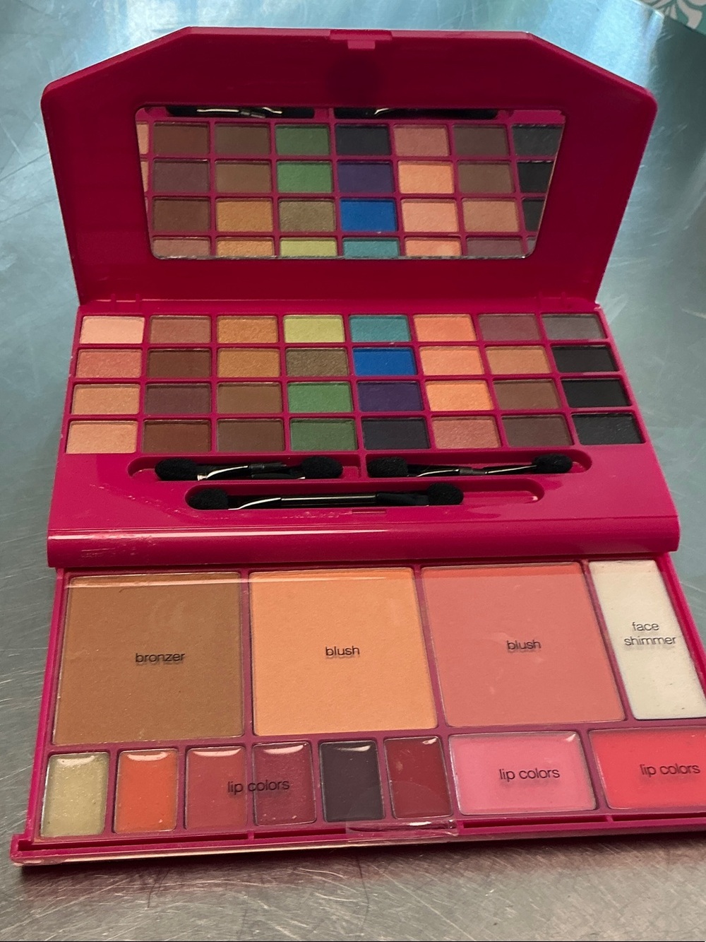 NEW Sugarkiss by ELF. Complete Tavel kit
